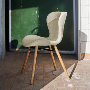 Stuhl aus Stoff Tilda mit schrägen Beinen - weiß/Eiche